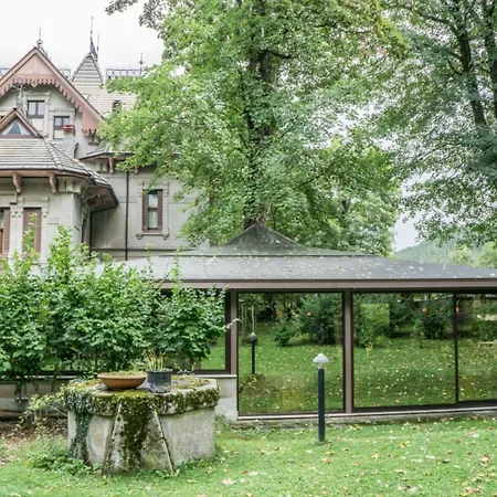 Landhuis Mon Repos *